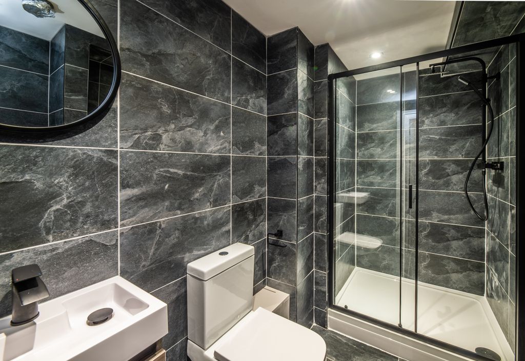 Property photo 3 of 8 Canning Place B315-007