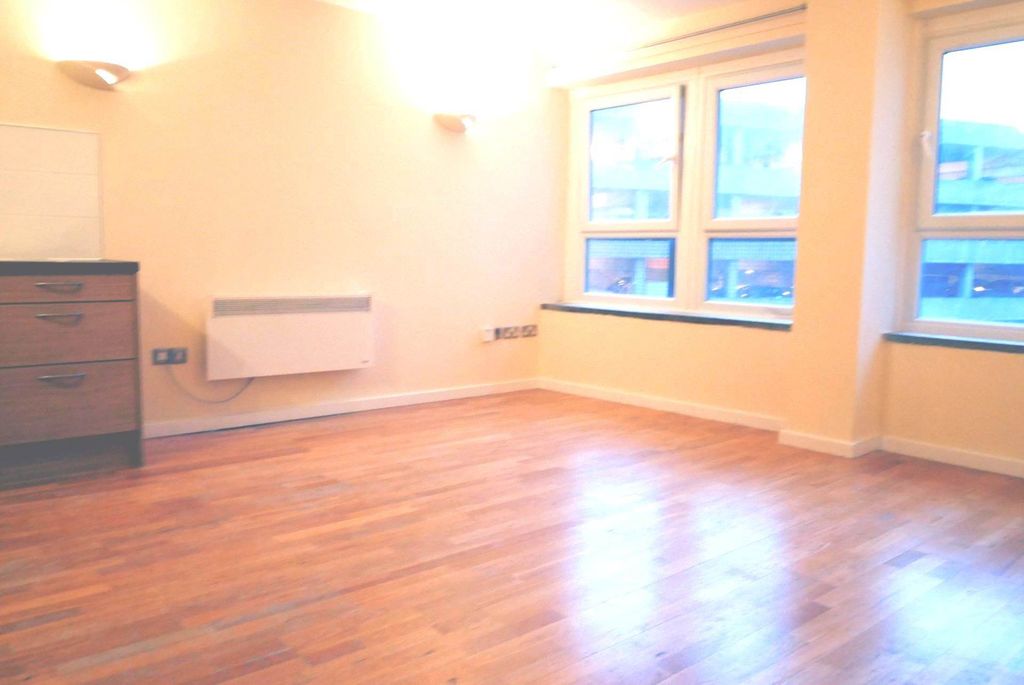 Property photo 3 of 12