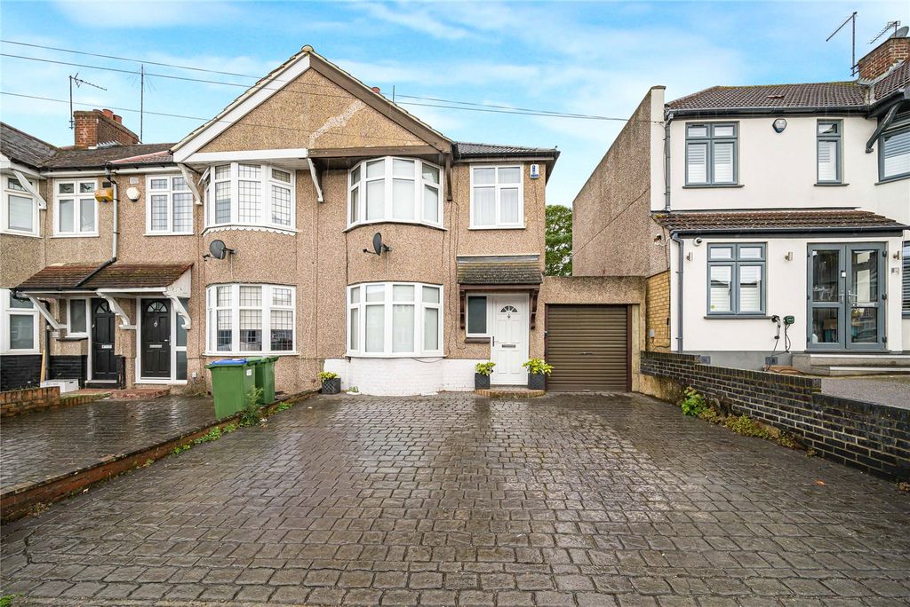 Property photo 1 of 15 External