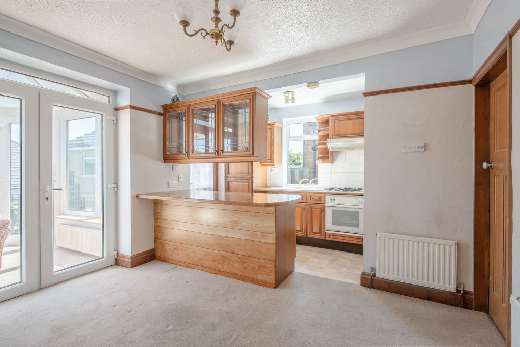 Property photo 3 of 22 Dining Kitchen