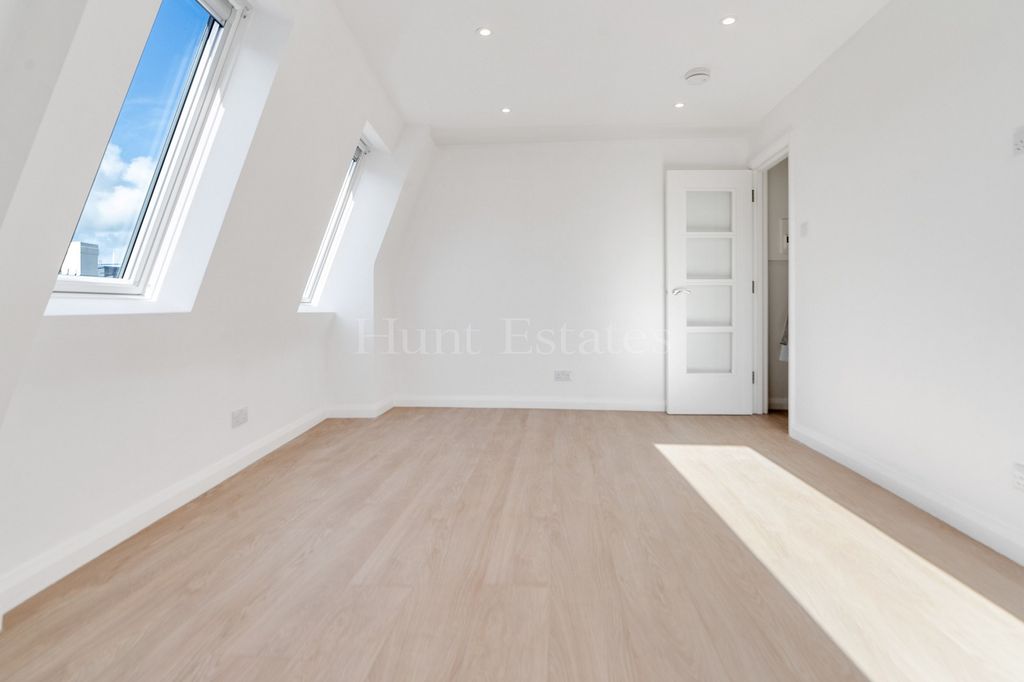 Property photo 2 of 8 Not Specified