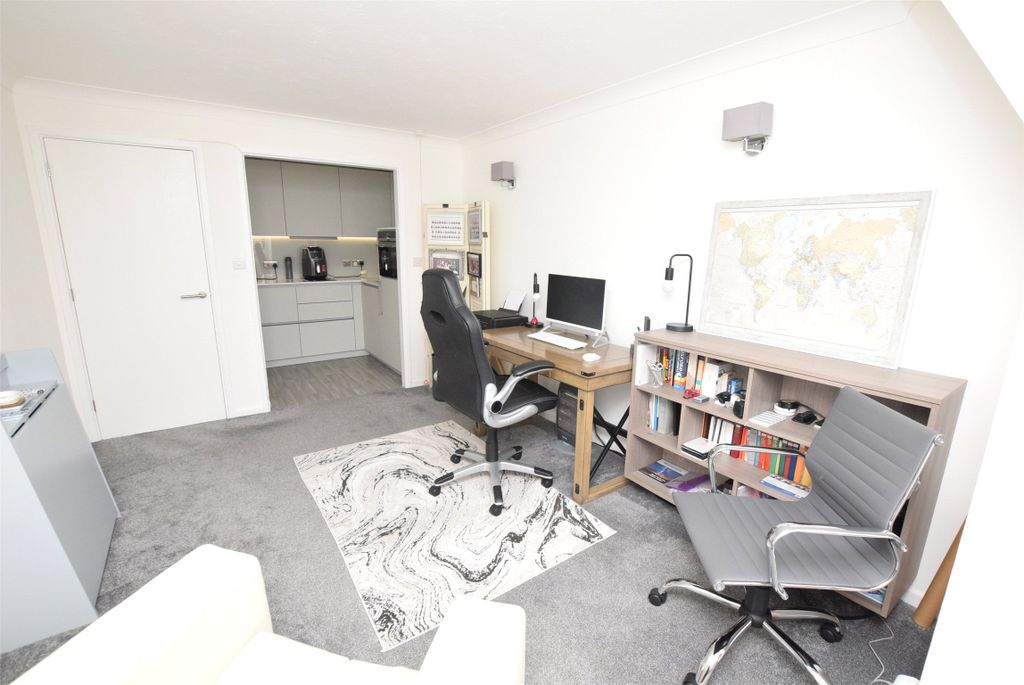 Property photo 3 of 14 Picture No. 08