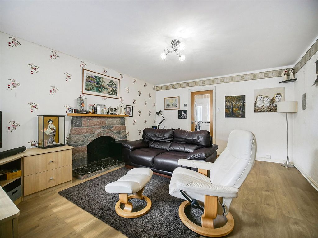 Property photo 3 of 20 Picture No. 04