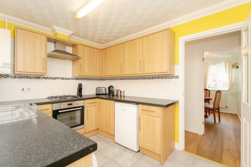 Property photo 2 of 16