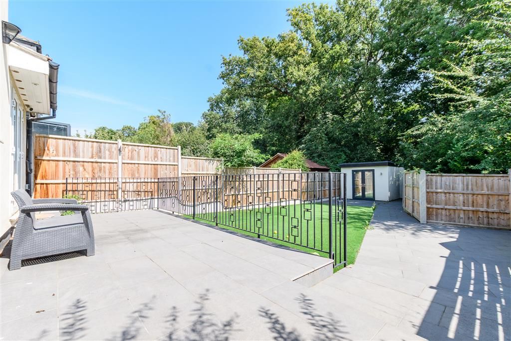 Property photo 2 of 19 Patio / Decking