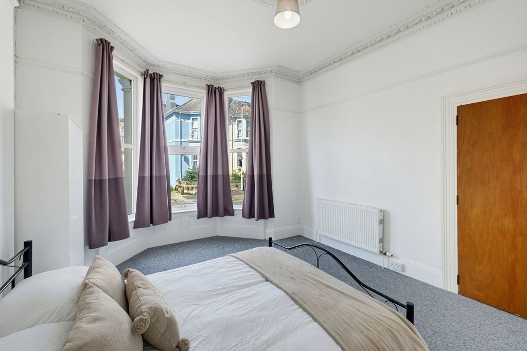 Property photo 2 of 8 0014