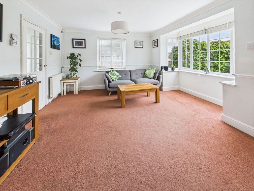 Property photo 2 of 17