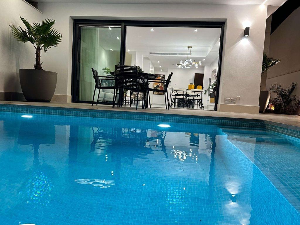 Property photo 1 of 50