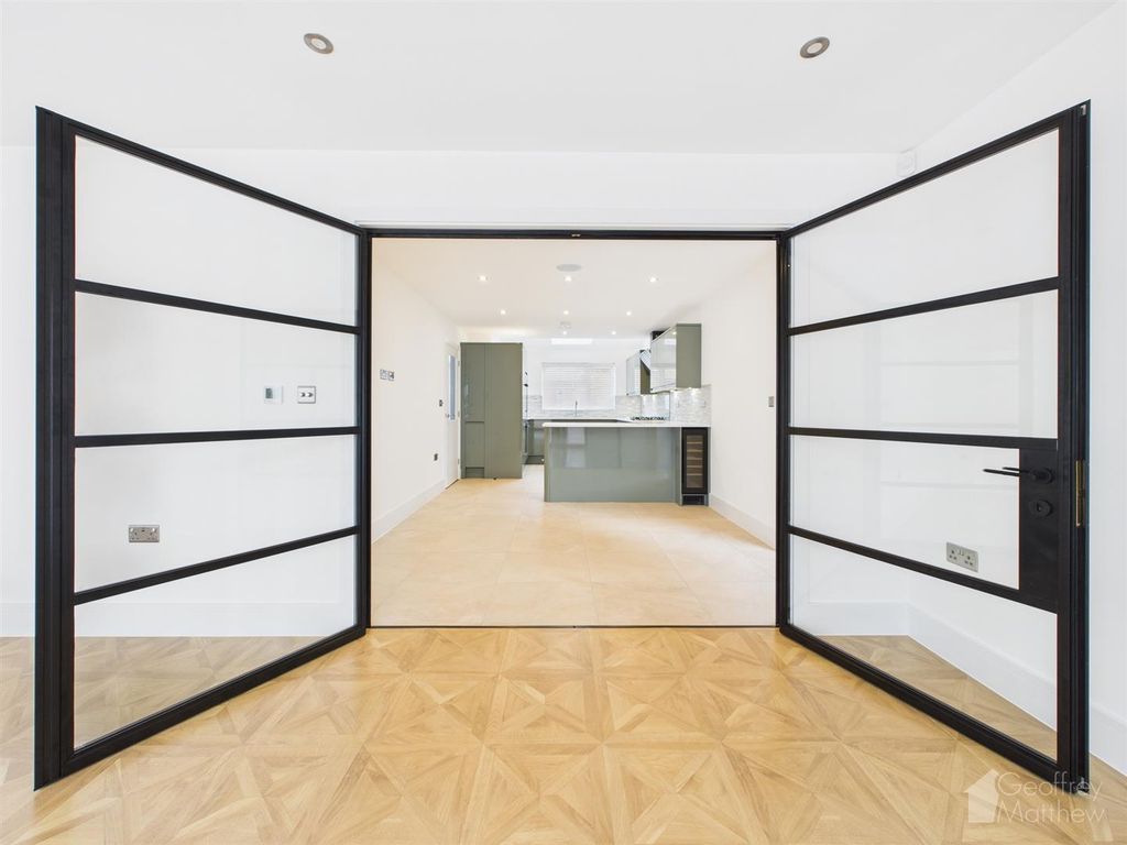 Property photo 2 of 26 Cam02365G0-Pr0378-Still004.Jpg