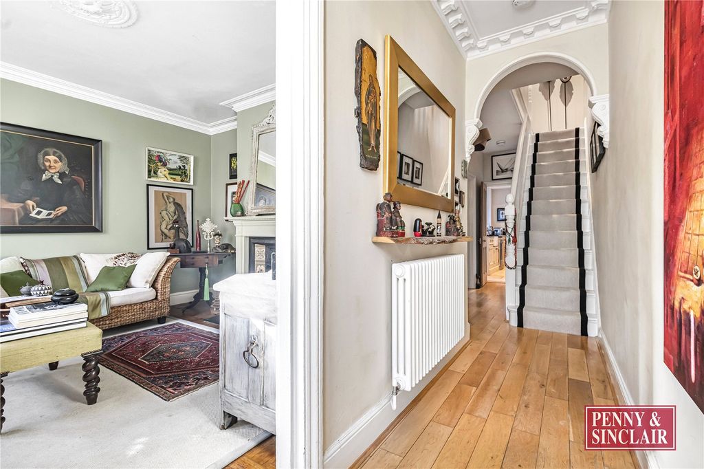 Property photo 2 of 27 Picture No. 19