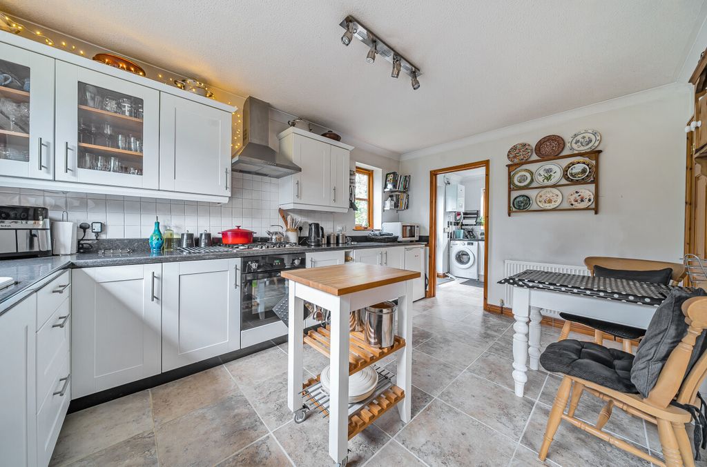 Property photo 3 of 19 Kitchen/Diner