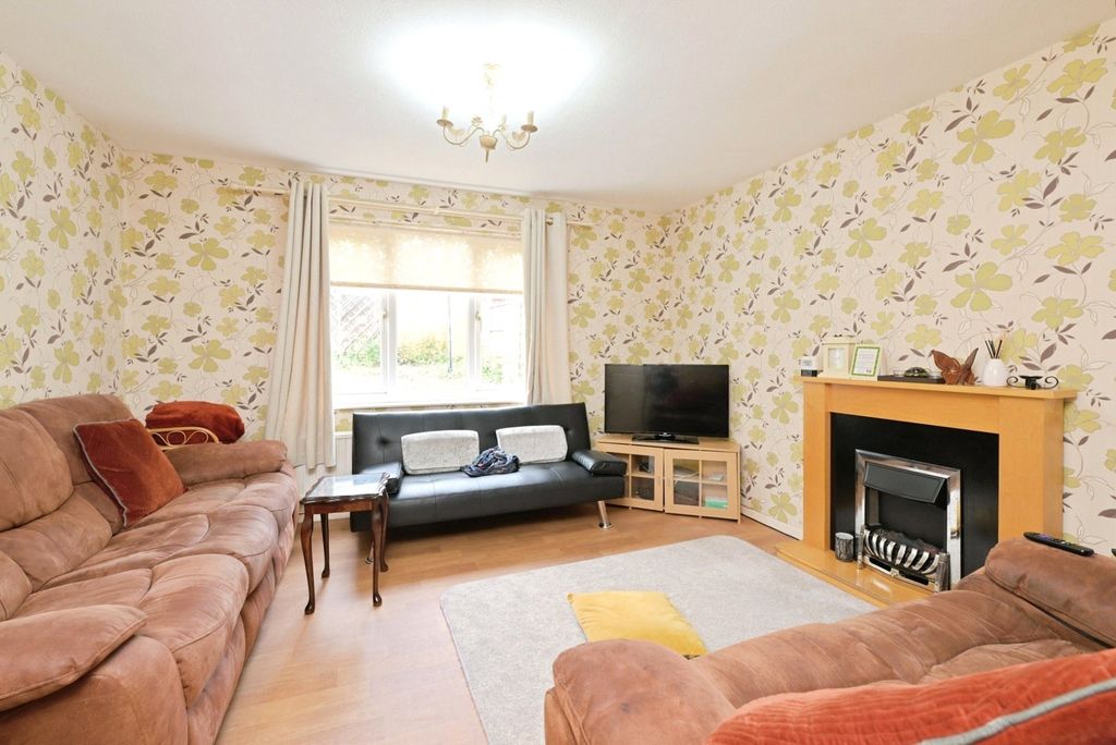 Property photo 2 of 14 Photo