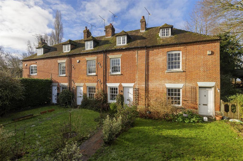 Property photo 2 of 31