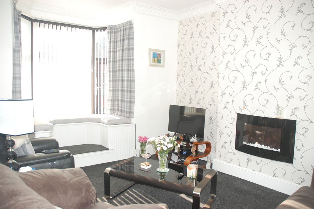 Property photo 3 of 17