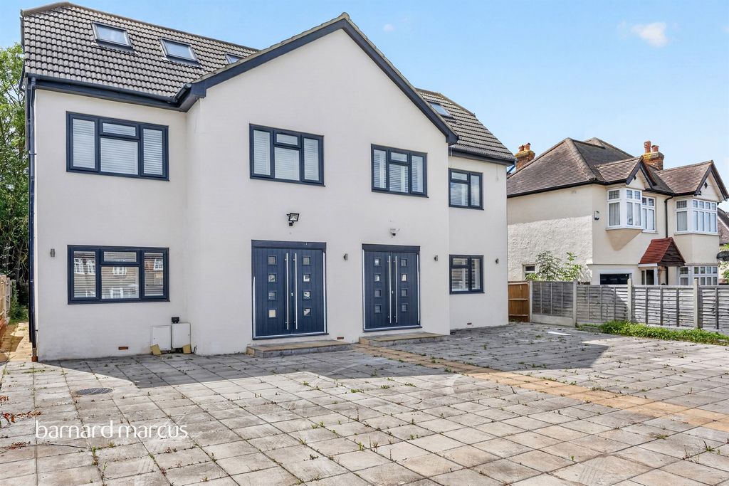 Property photo 2 of 29