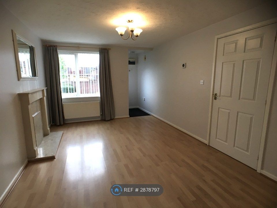 Property photo 1 of 12 Lounge