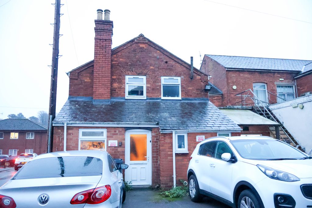 Property photo 1 of 18