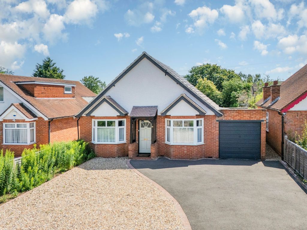 Property photo 1 of 18 Headley Road