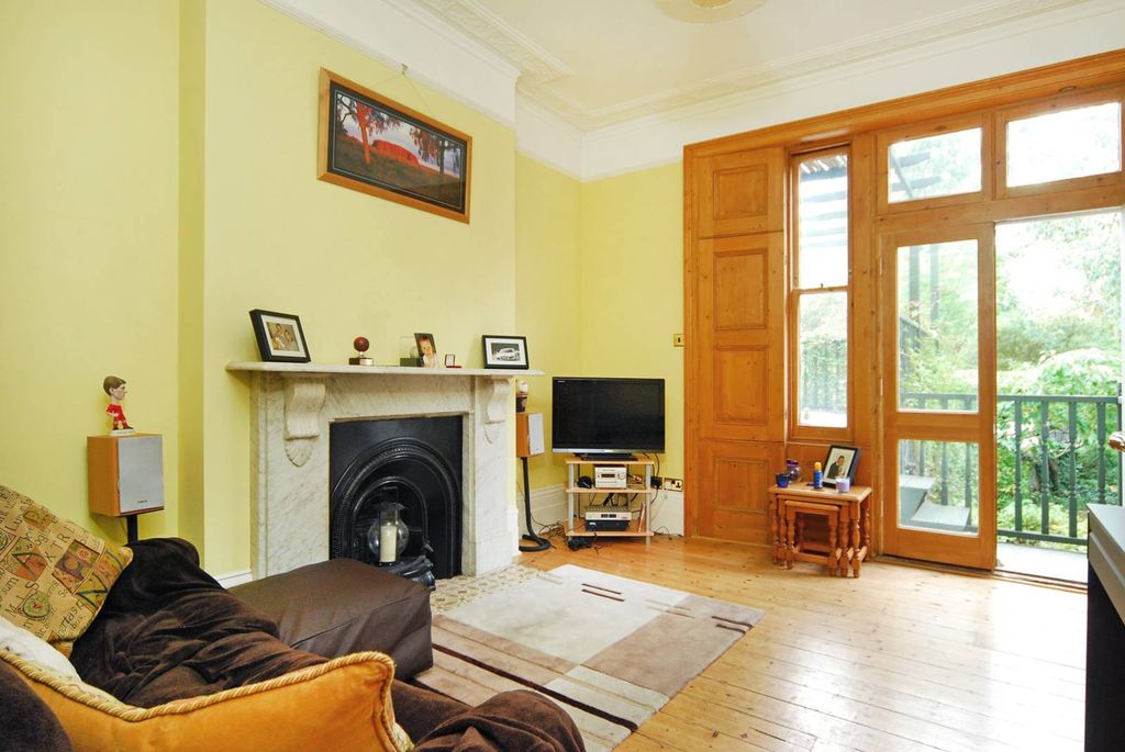 Property photo 1 of 8