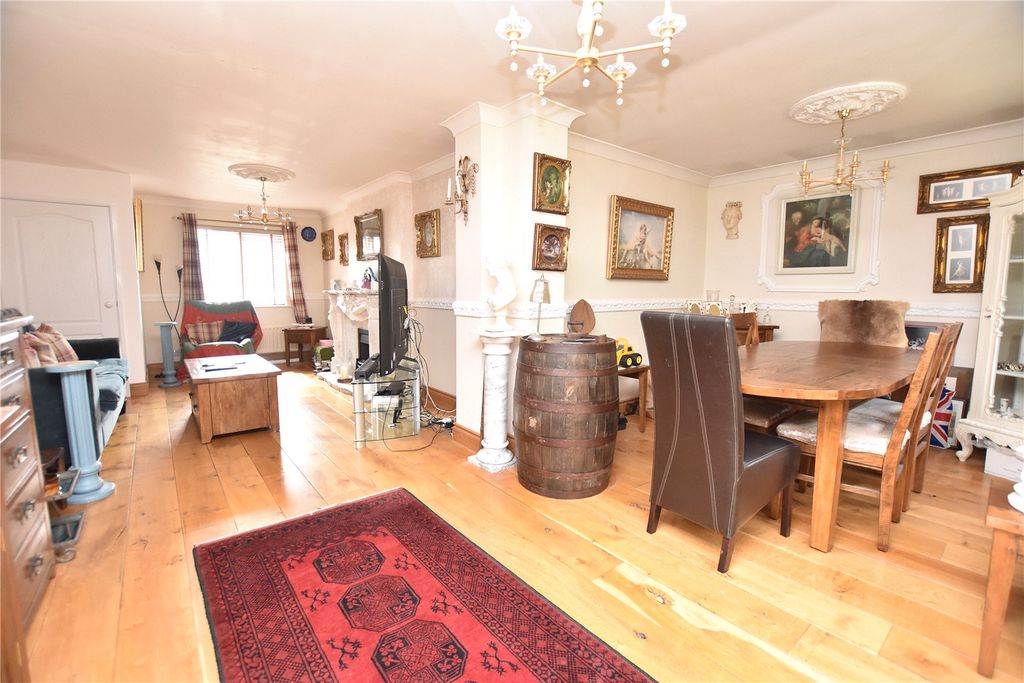 Property photo 2 of 17 Picture No. 47