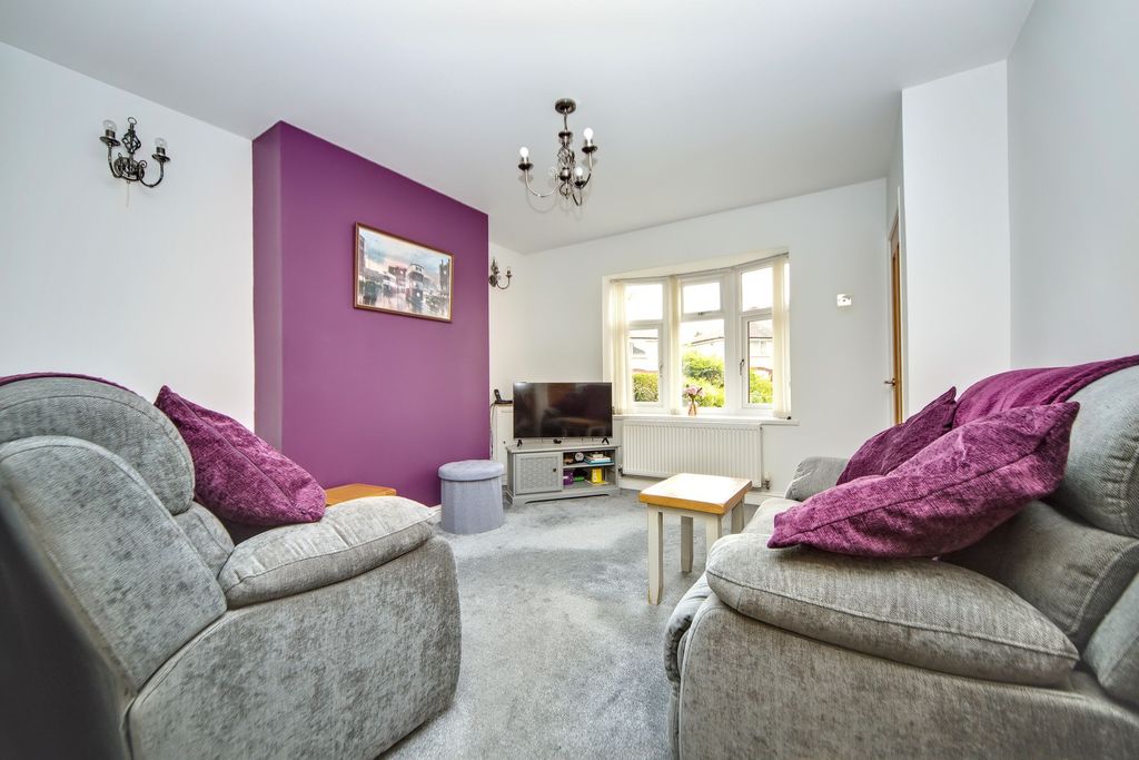 Property photo 2 of 22