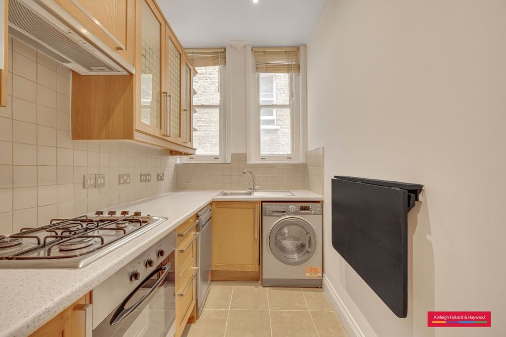 Property photo 2 of 8 Picture No. 32