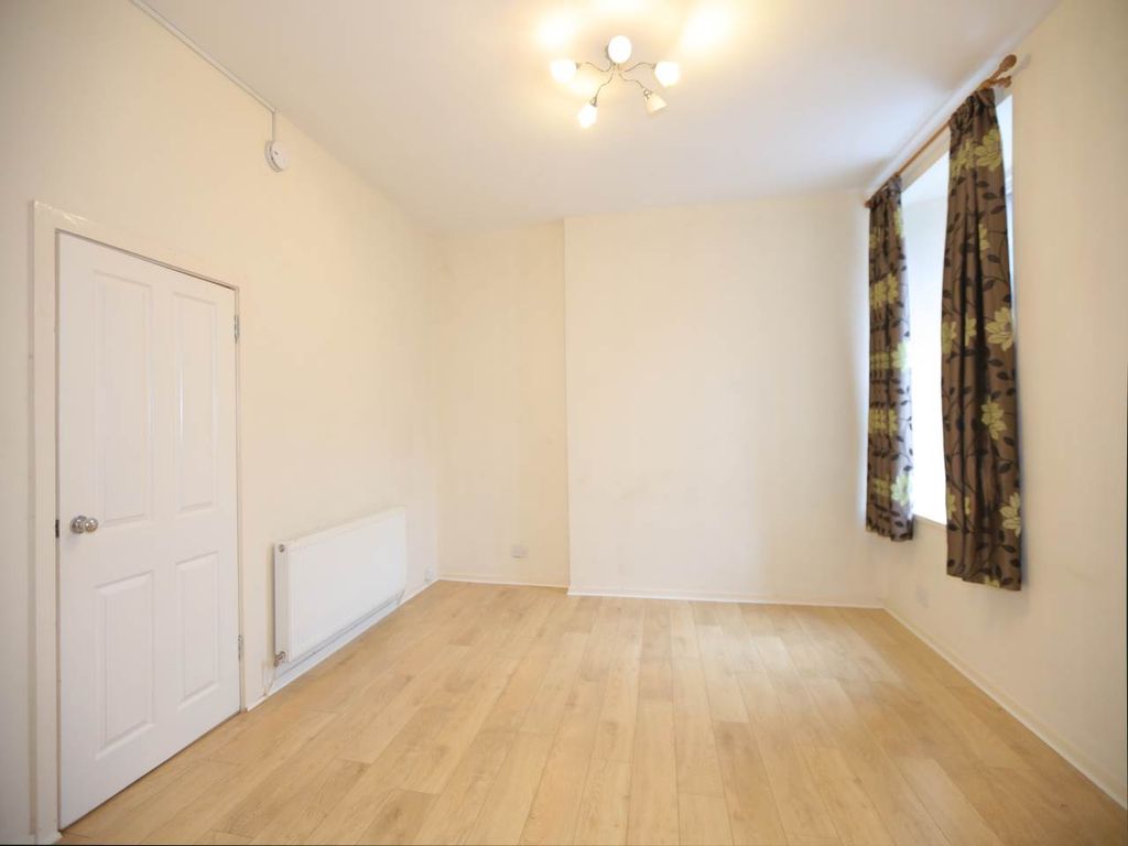 Property photo 2 of 11 1V7A8655