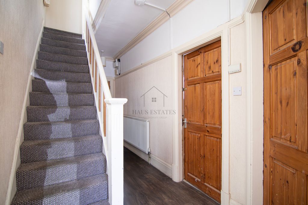 Property photo 2 of 15 Hallway