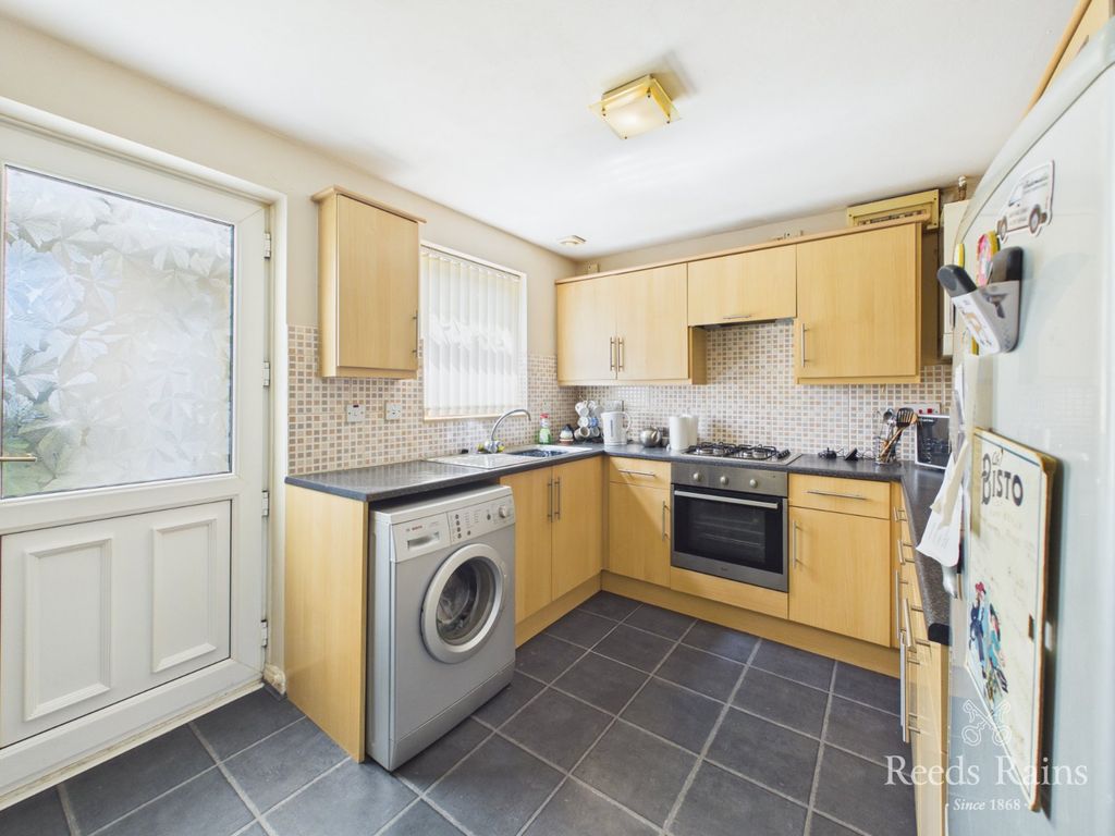 Property photo 2 of 17 Breakfast Kitchen