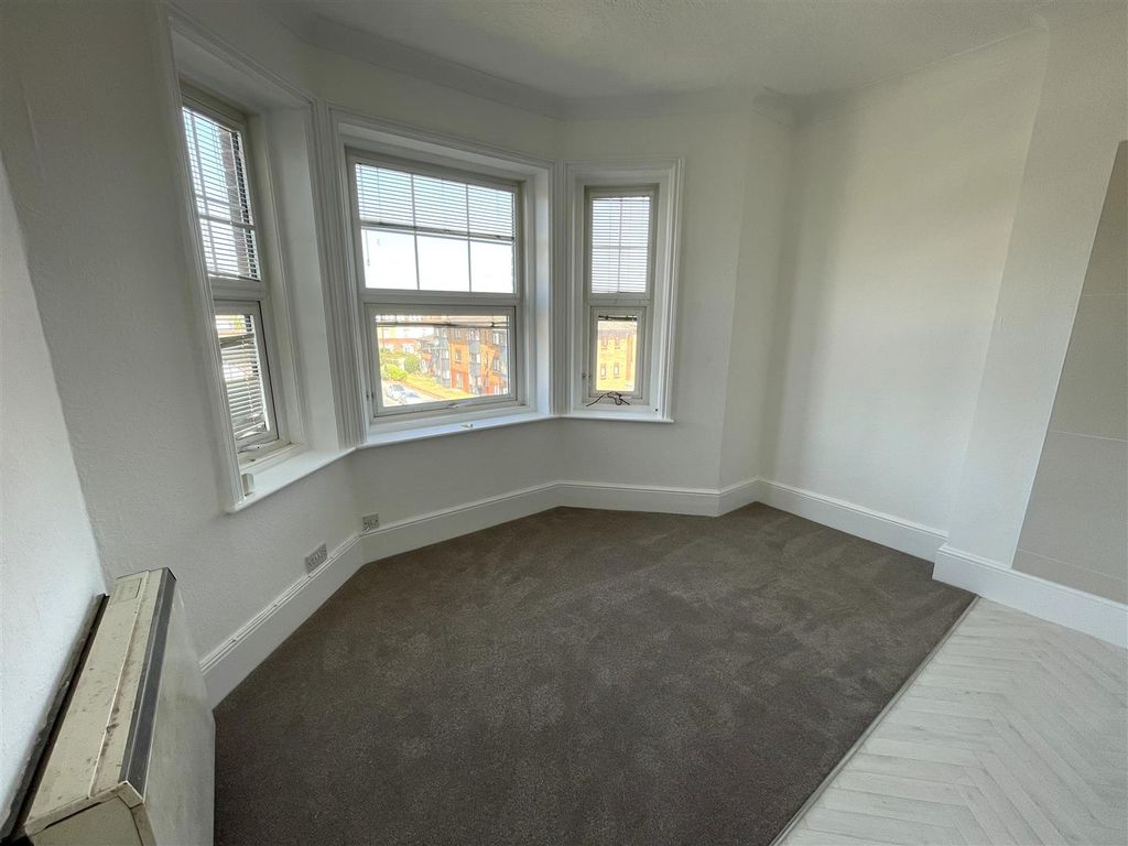 Property photo 3 of 6 Img_9266.Jpg