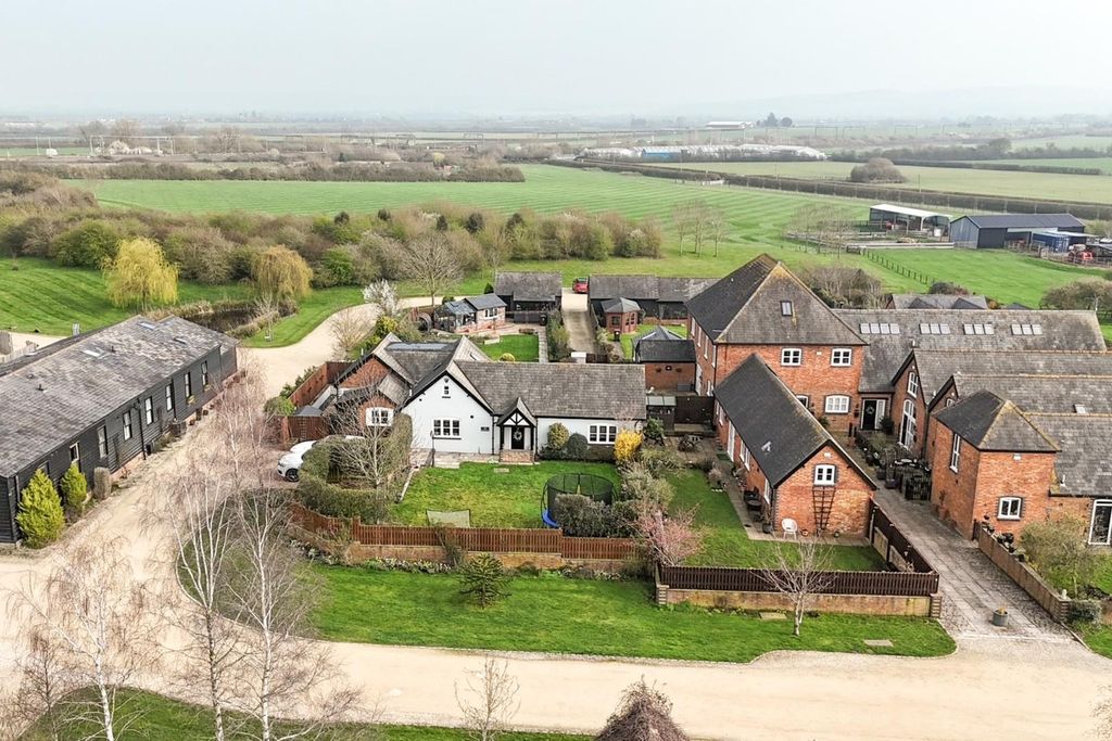 Property photo 1 of 37