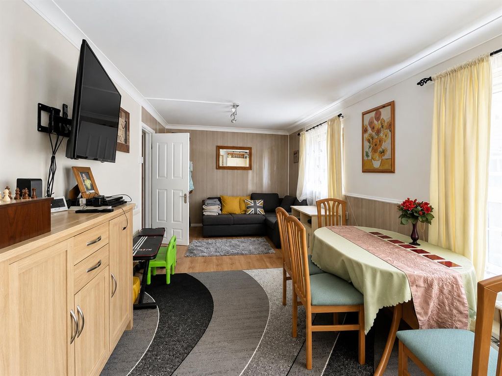Property photo 2 of 8 A043E28d-dc13-461F-Bdae-9c0E656c02c3.Png