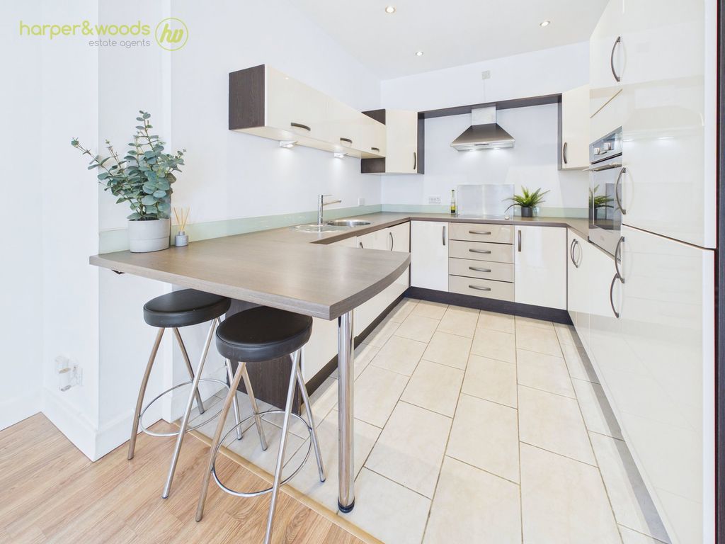 Property photo 2 of 26