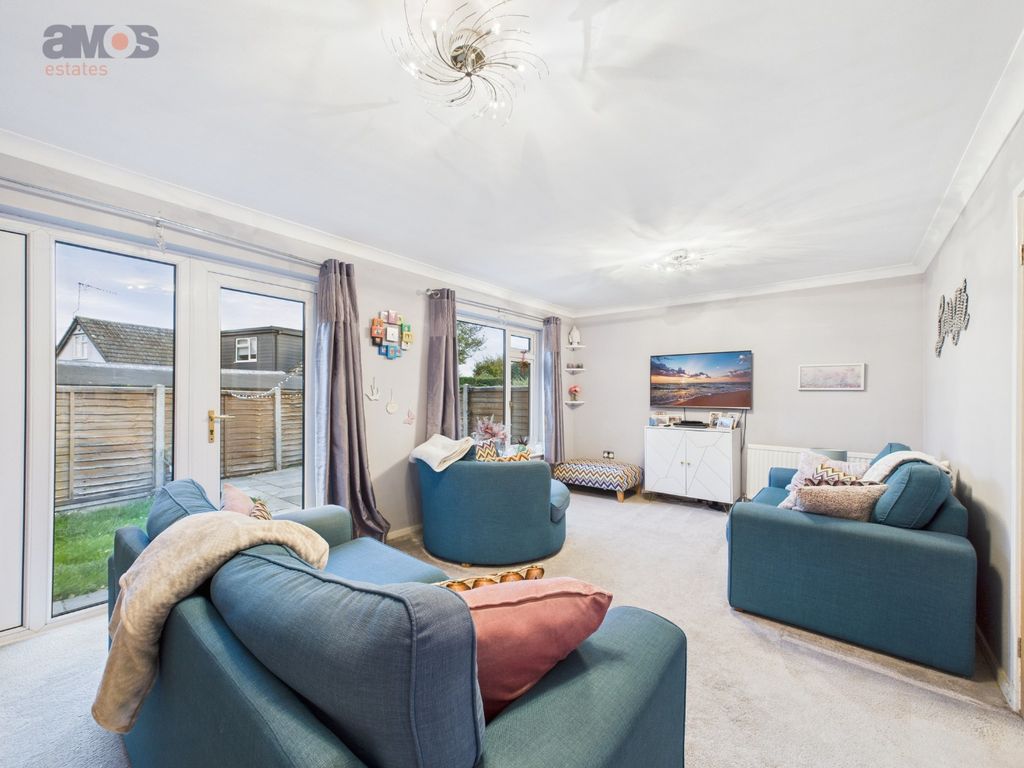 Property photo 2 of 15 4645494