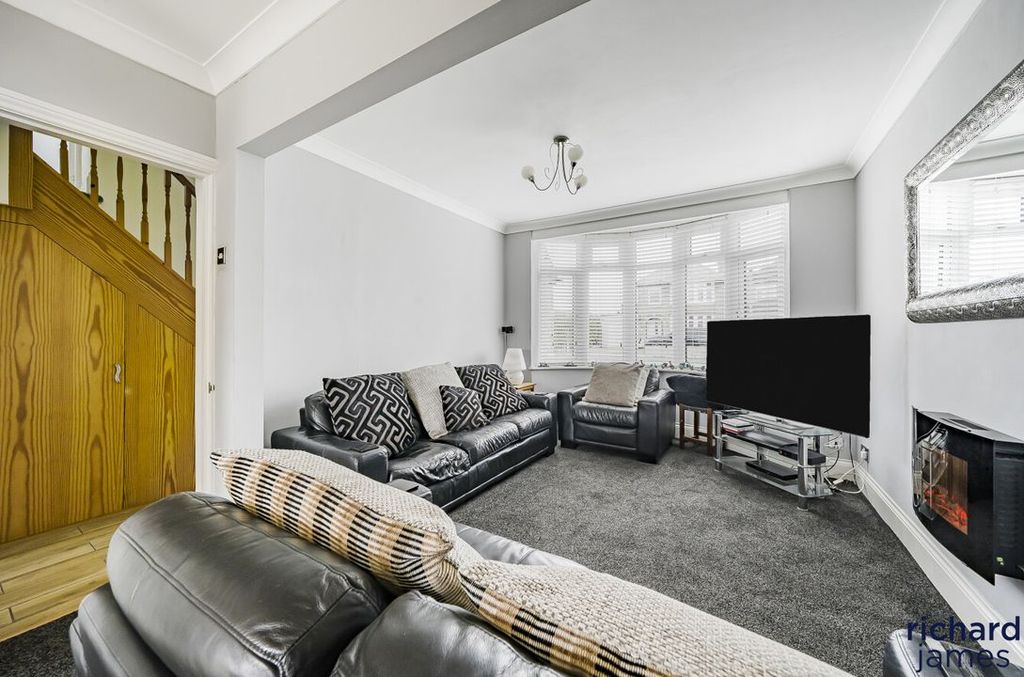 Property photo 2 of 20 11F61662c67B4Cde9E29B407050Df3F3