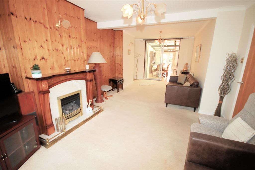 Property photo 2 of 19 Living Room