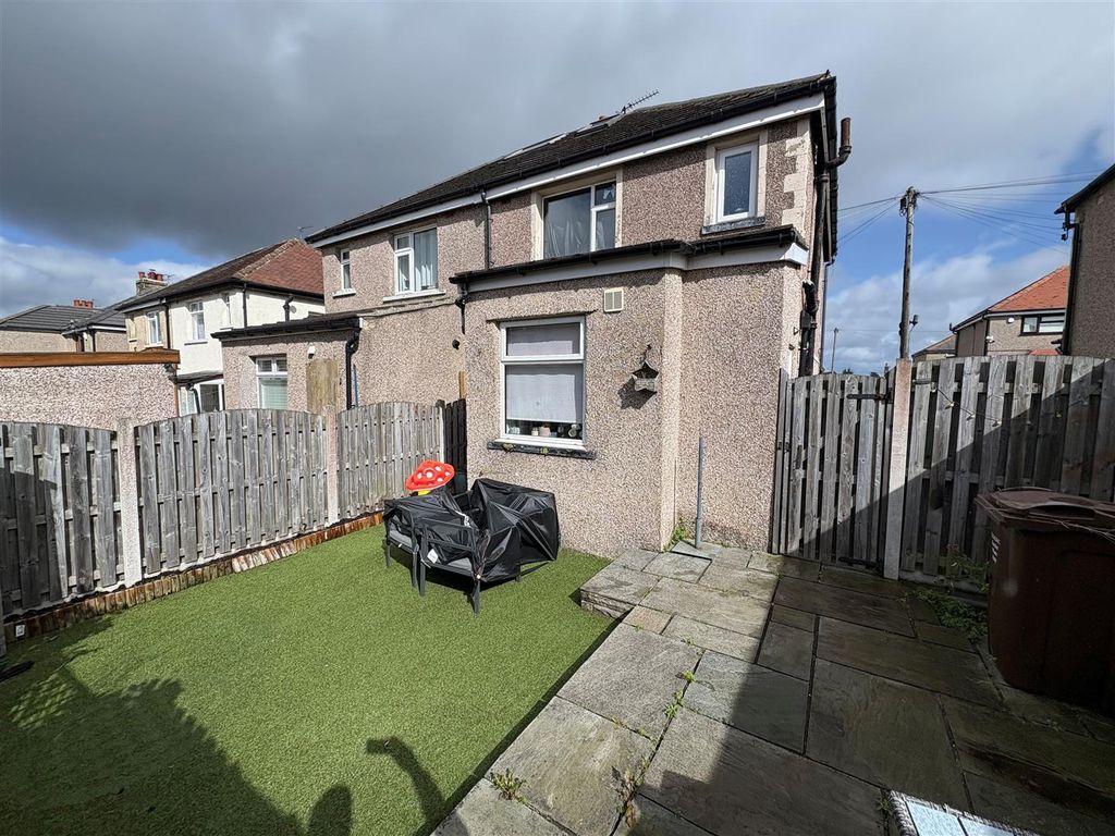 Property photo 3 of 18