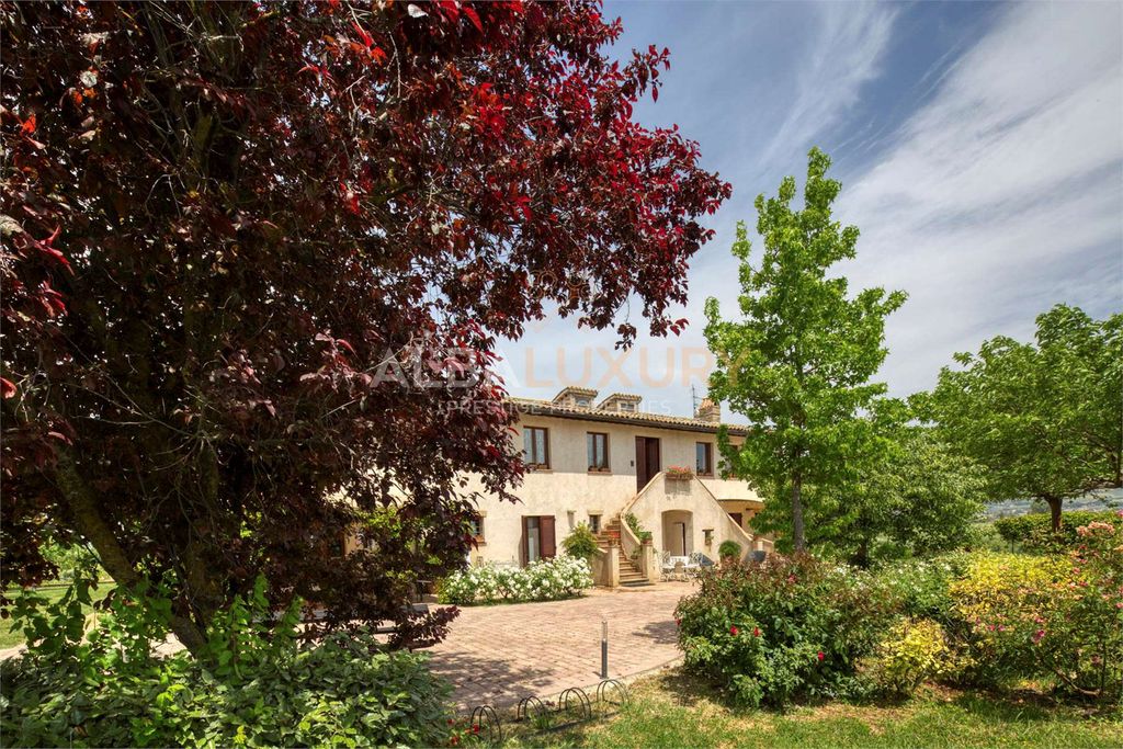 Property photo 3 of 43