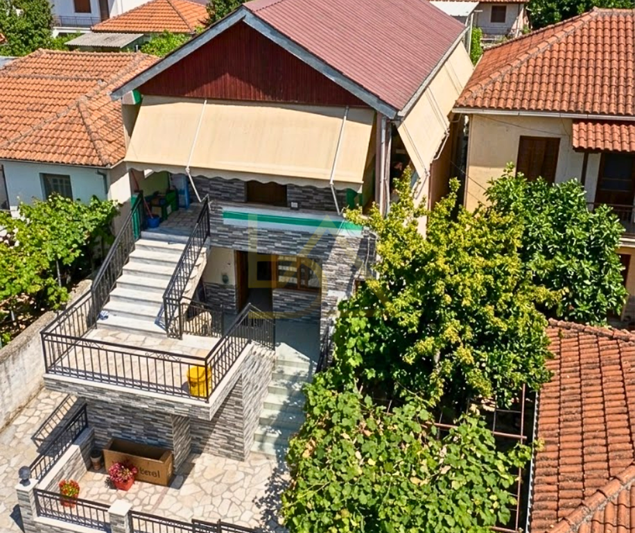 Property photo 1 of 3