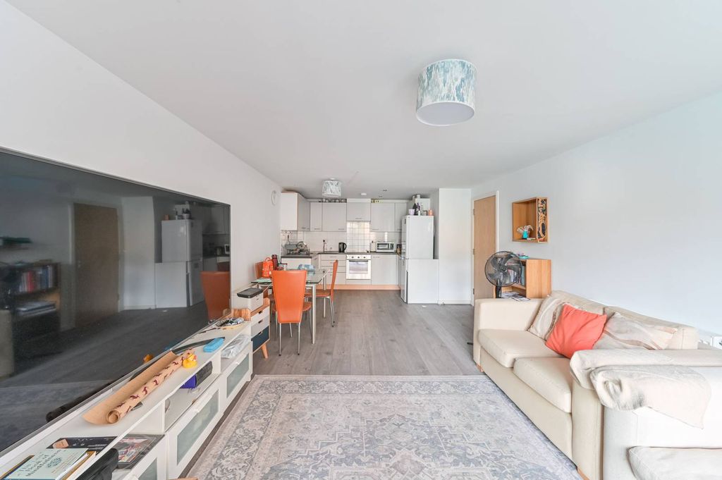 Property photo 3 of 15