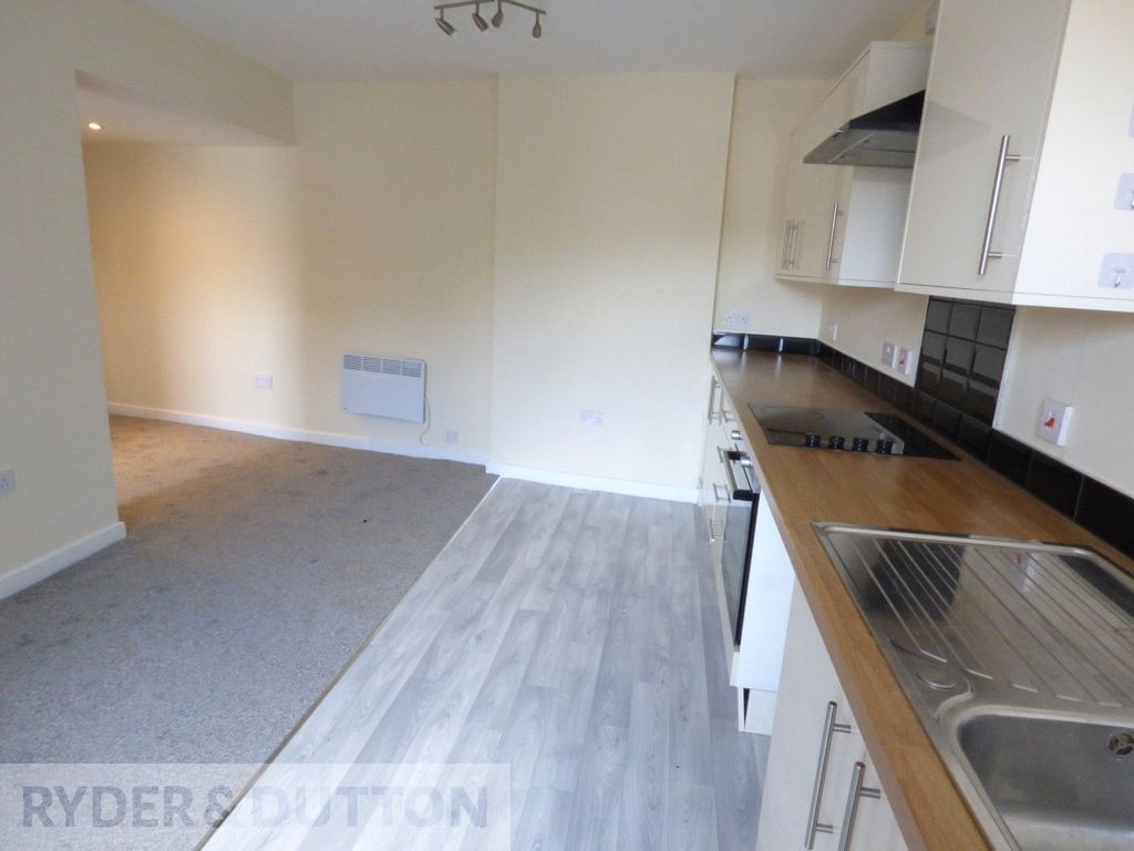 Property photo 2 of 10 Living/Kitchen