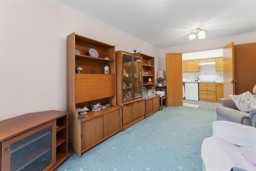 Additional image 8 of 2 bed flat for saleNN16, Oaktree Court, George Street, Kettering
