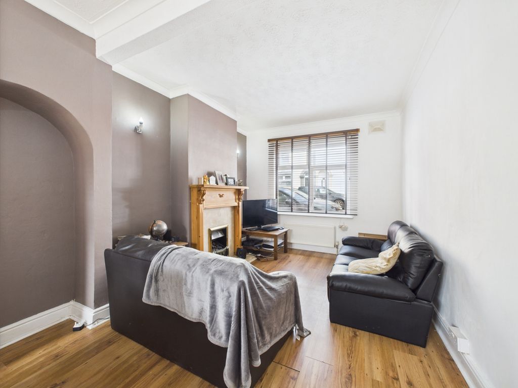 Property photo 2 of 11 Photo 8