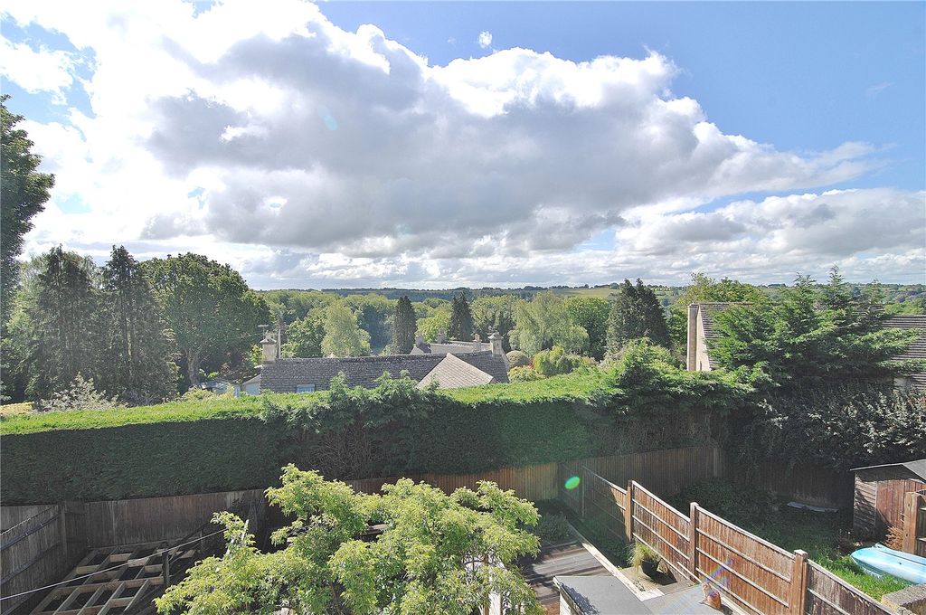 Property photo 2 of 11 Picture No. 18