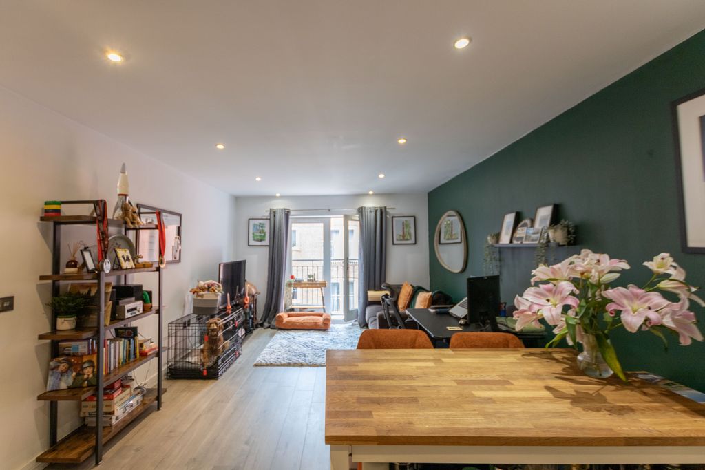 Property photo 2 of 7 Img_2878_1