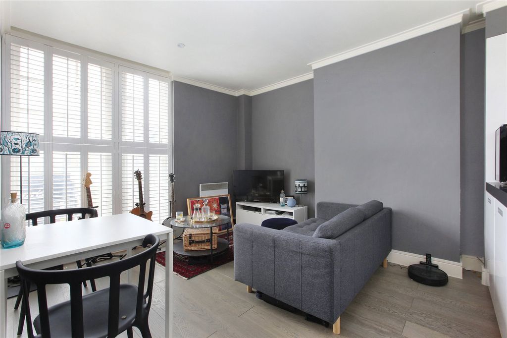 Property photo 1 of 9