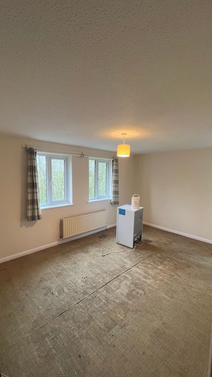 Property photo 2 of 3