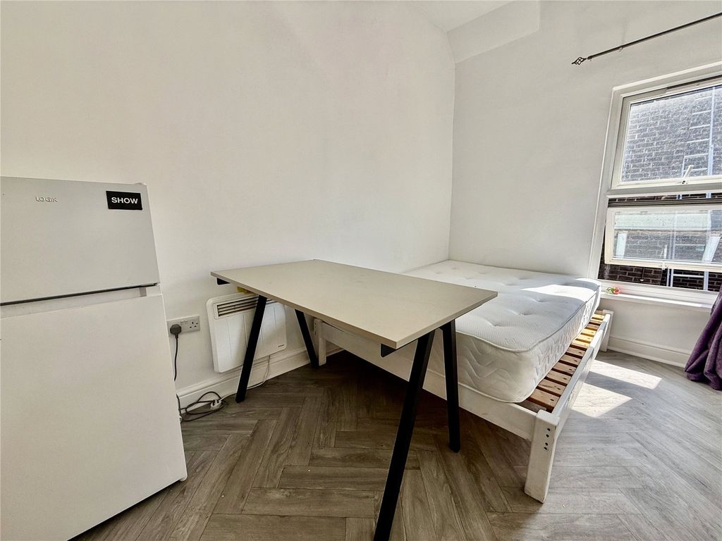 Property photo 1 of 2 Picture No. 02