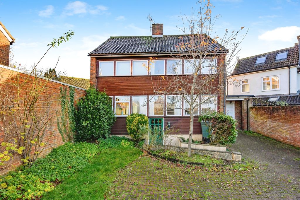 Property photo 1 of 19