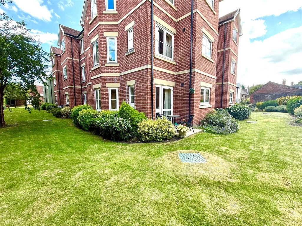Property photo 2 of 12 5..Jpg